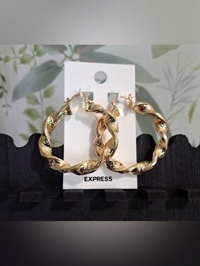 Express Twisted Gold Tone
Hoop Earrings NWT